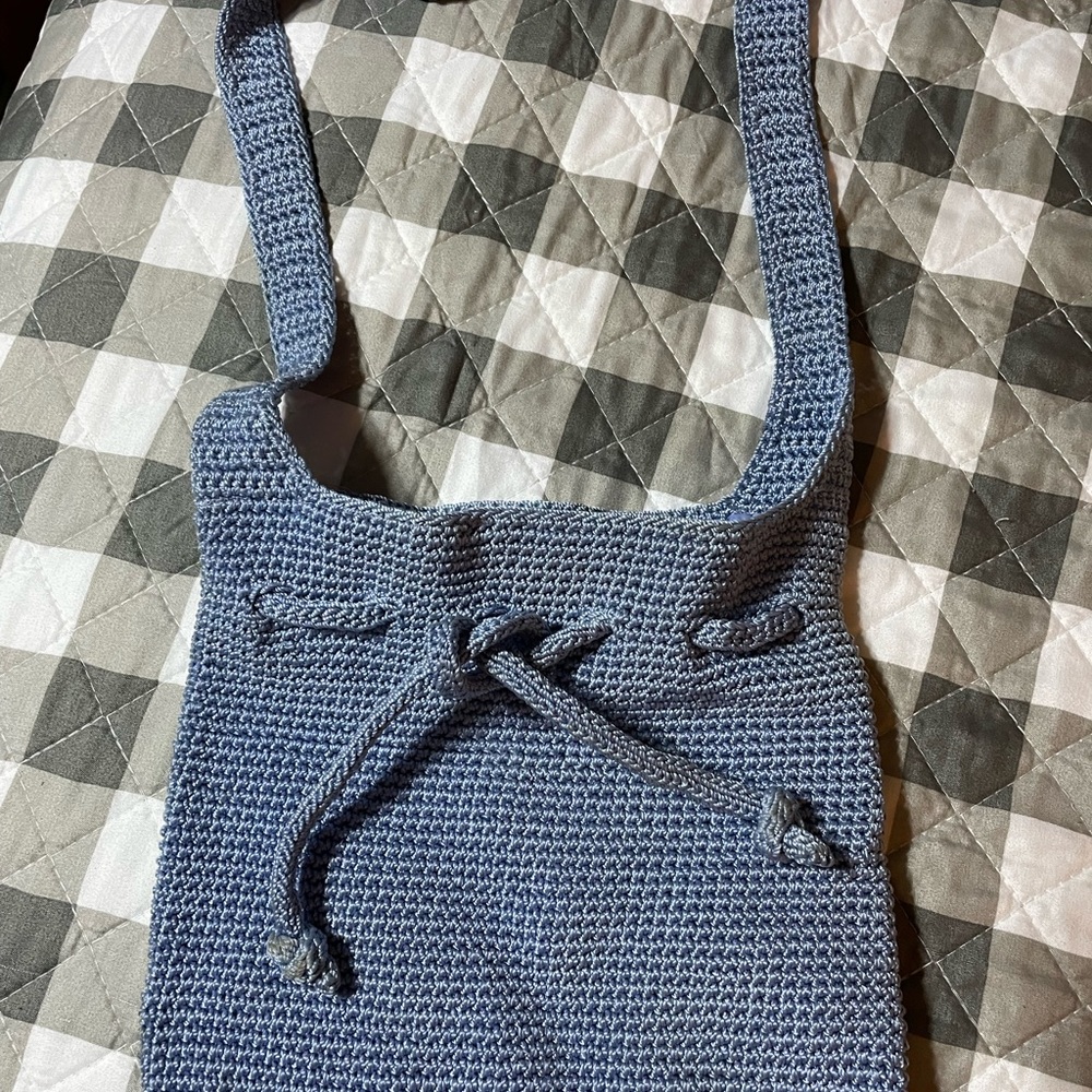 HAND CROCHET BLUE PURSE WITH SNAP CLOSURE